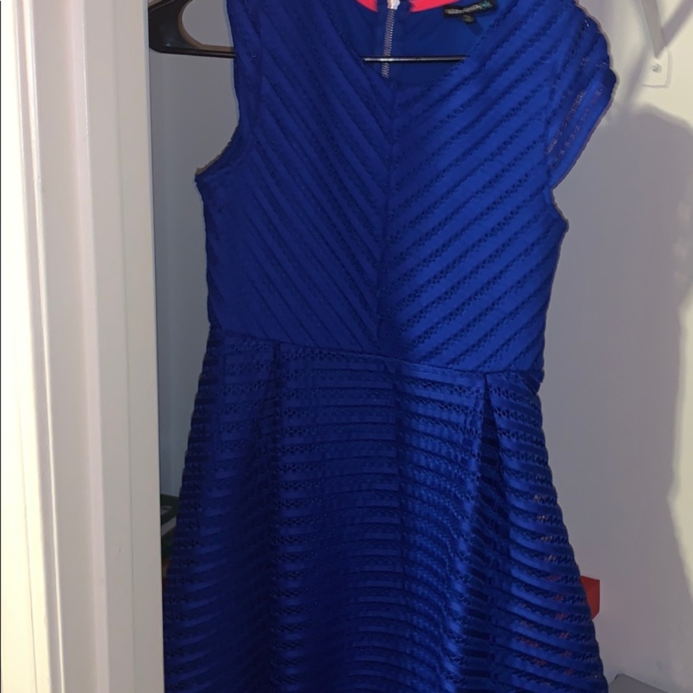 blue dress